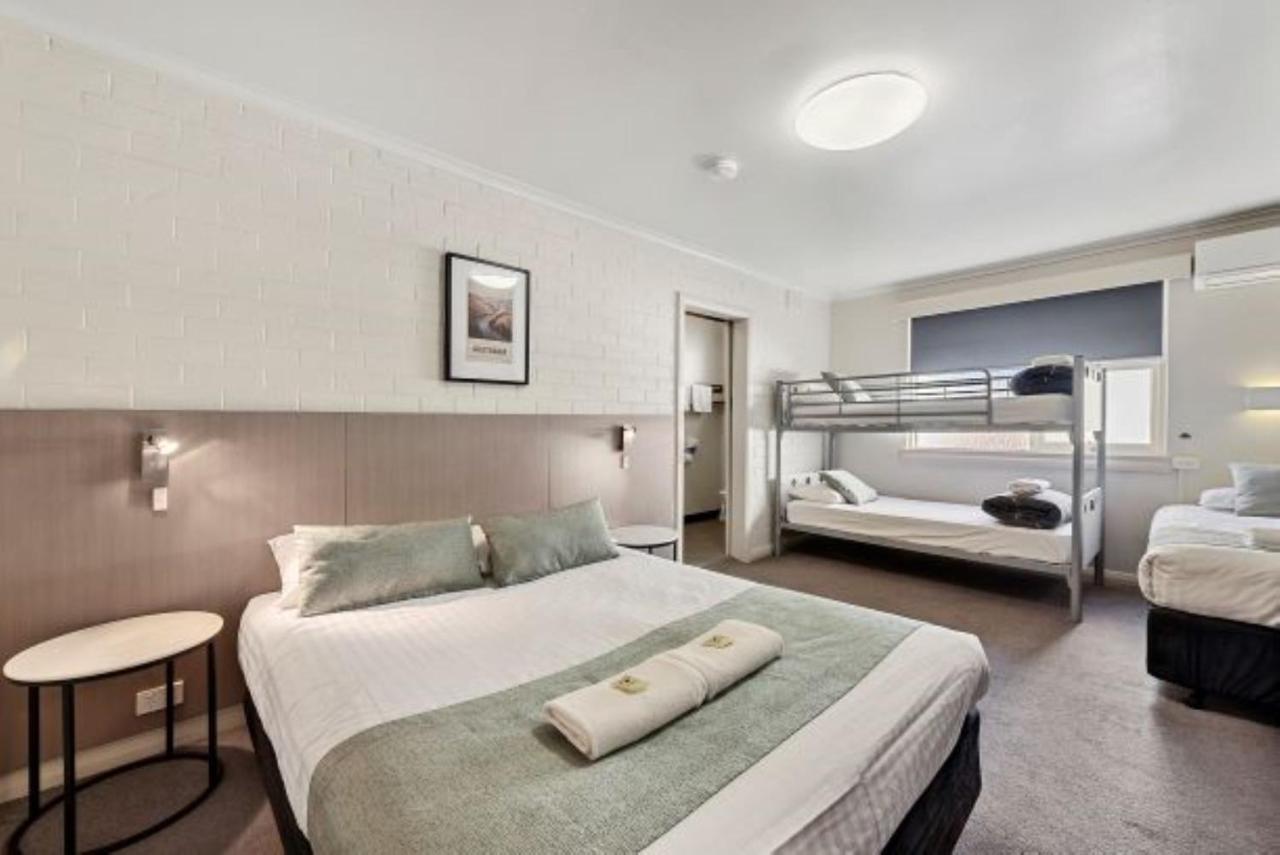 The Cornwall Historic Hotel Launceston Bagian luar foto