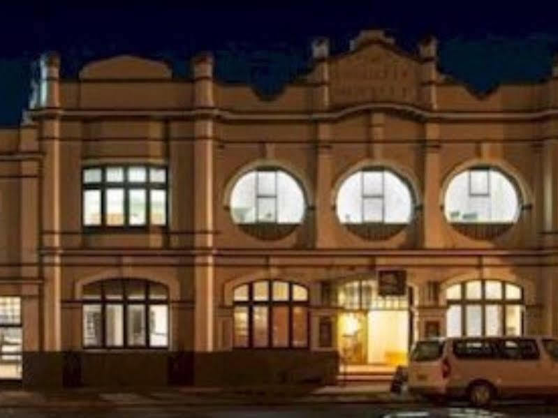 The Cornwall Historic Hotel Launceston Bagian luar foto