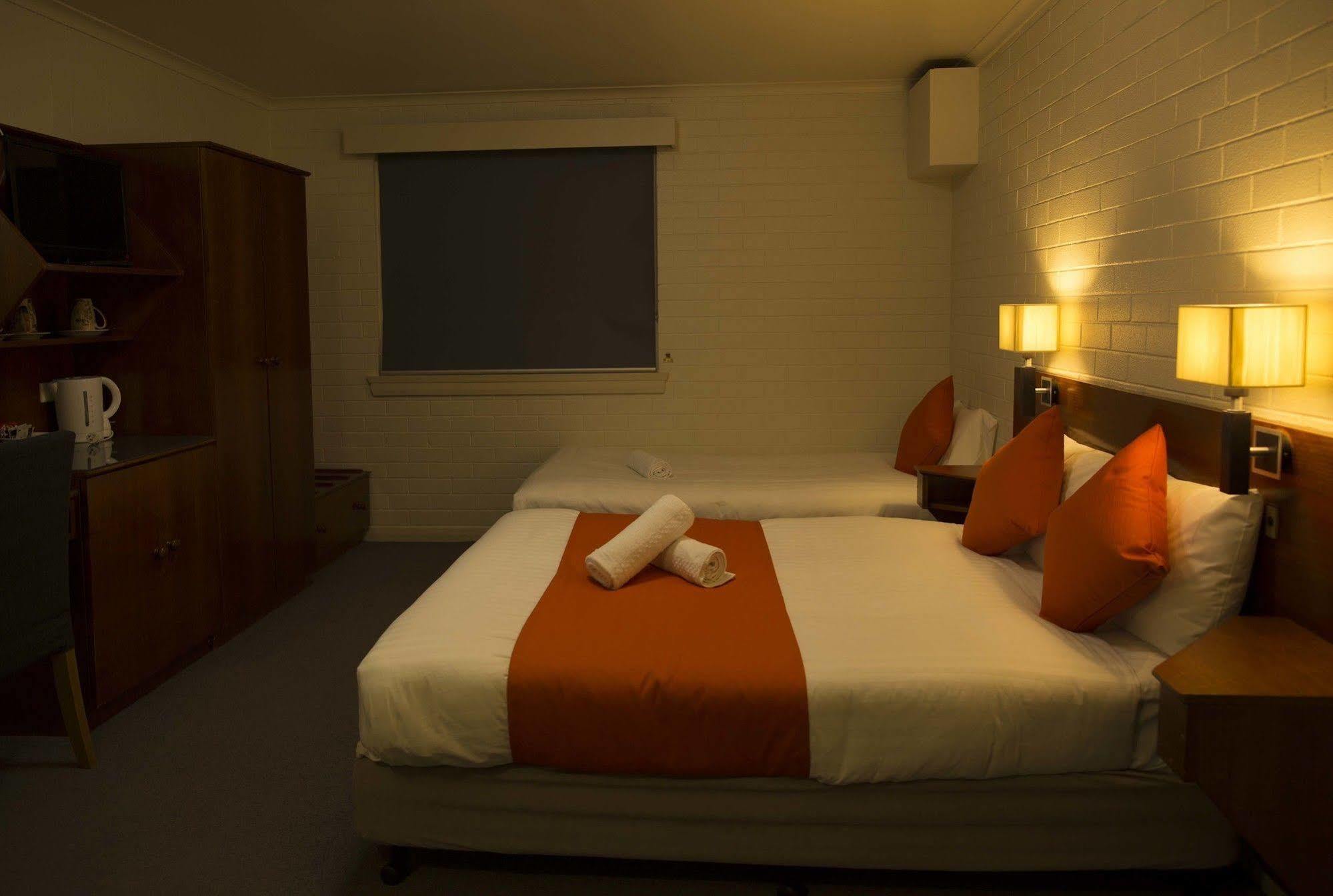 The Cornwall Historic Hotel Launceston Bagian luar foto